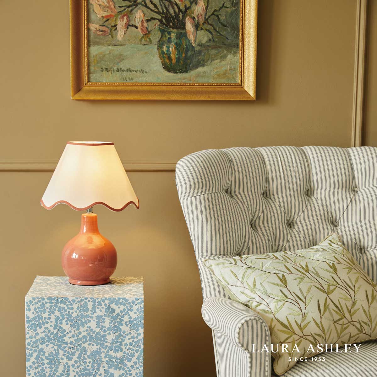 LAURA ASHLEY】ローラアッシュレイ／ベッドサイドテーブル