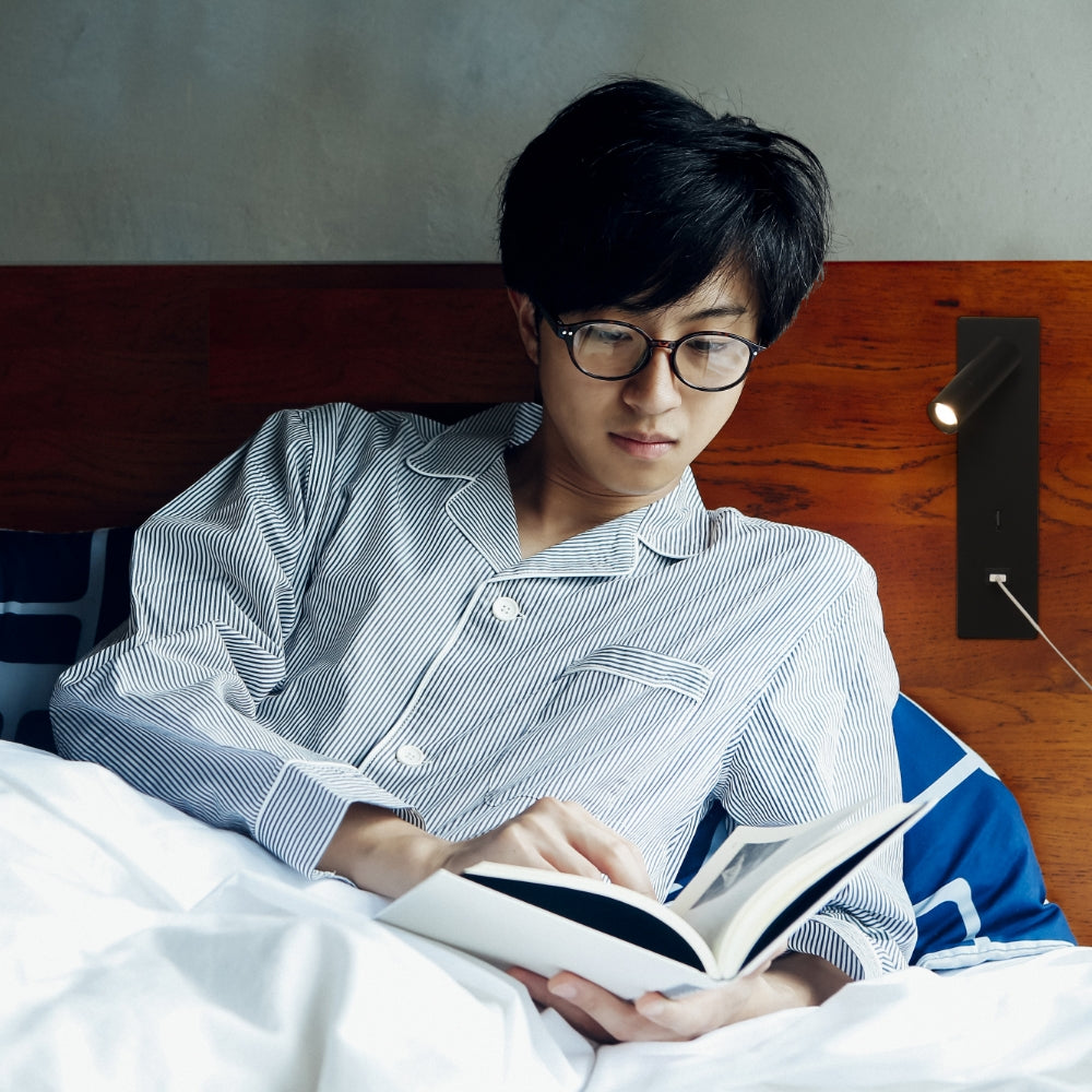 USBポート付きリーディングライト(読書灯) MBK008｜リーディングライト
