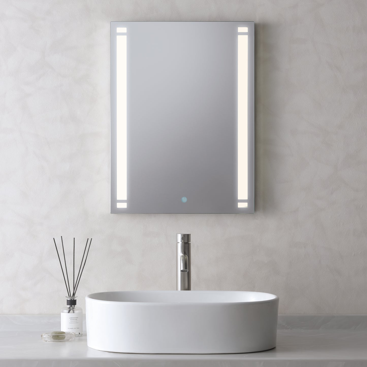 ミラーライト 450×600サイズ  洗面鏡  鏡面スイッチ付き 電球色 白色 MBK010R MBK011R【梱包140サイズ】