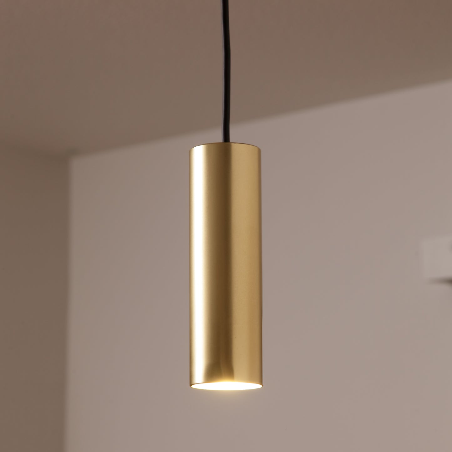 シンプル ミニマルデザイン 円筒ペンダントライト 直径5.5cm 電球色 MPN04 MPN05 引掛シーリング/ダクトプラグ【ペンダントライト】