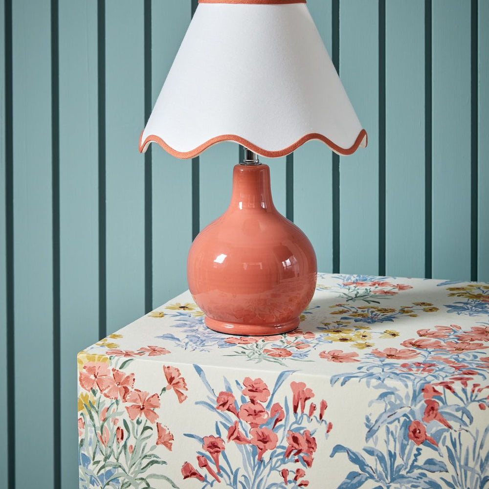 
                      
                        【新商品／8月末出荷】LAURA ASHLEY ローラアシュレイ テーブルスタンド GST021A 青 GST021R 赤
                      
                    