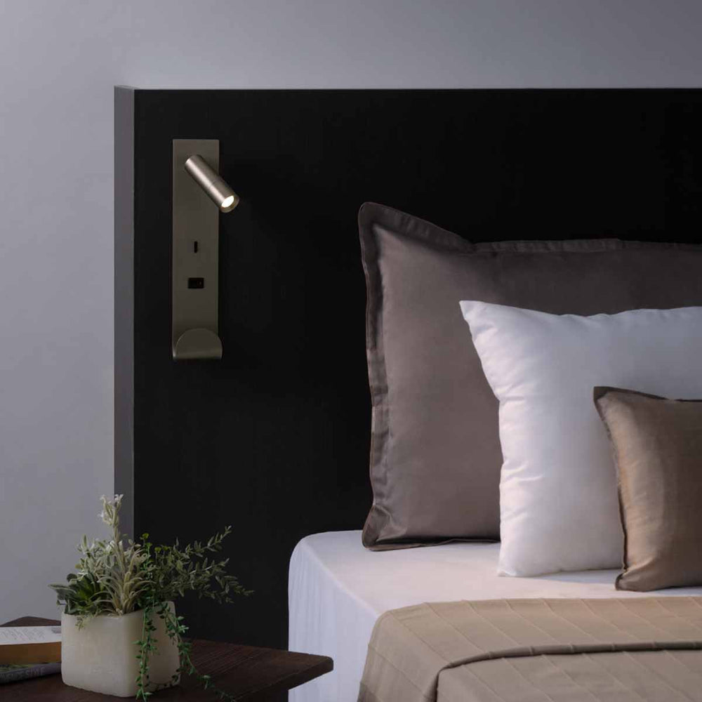 
                      
                        USBポート 棚付き 読書灯 リーディングライト MBK009 要施工【梱包60サイズ】
                      
                    