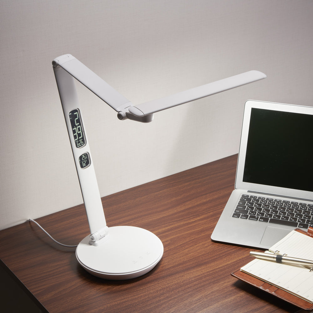 
                      
                        目にやさしい照明 ブルーライト45%CUT(当社比)/マルチリフラクションデスクライトGST008 【梱包100サイズ】【読書灯】
                      
                    