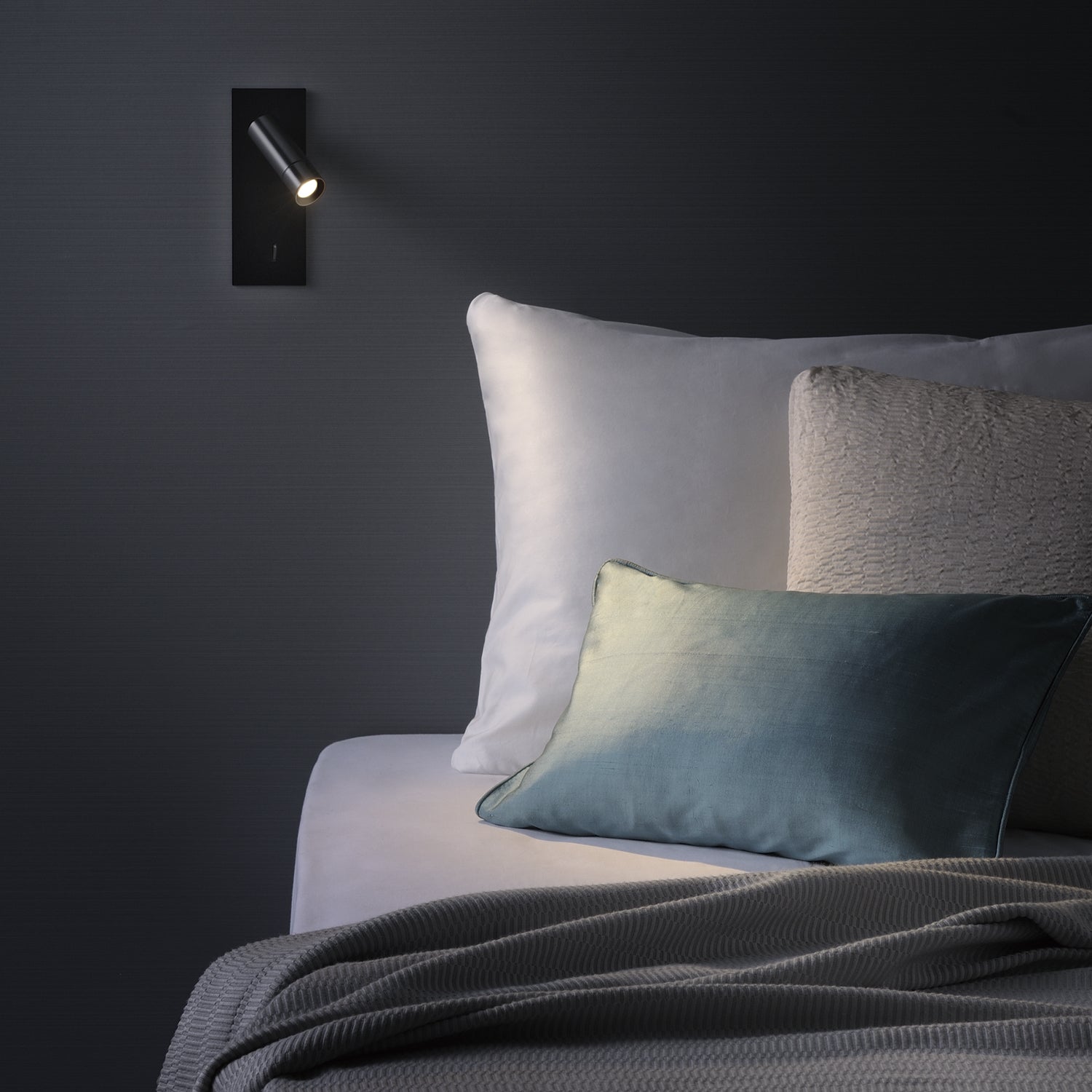 ロングボディ リーディングライト MBK006｜リーディングライト(読書灯