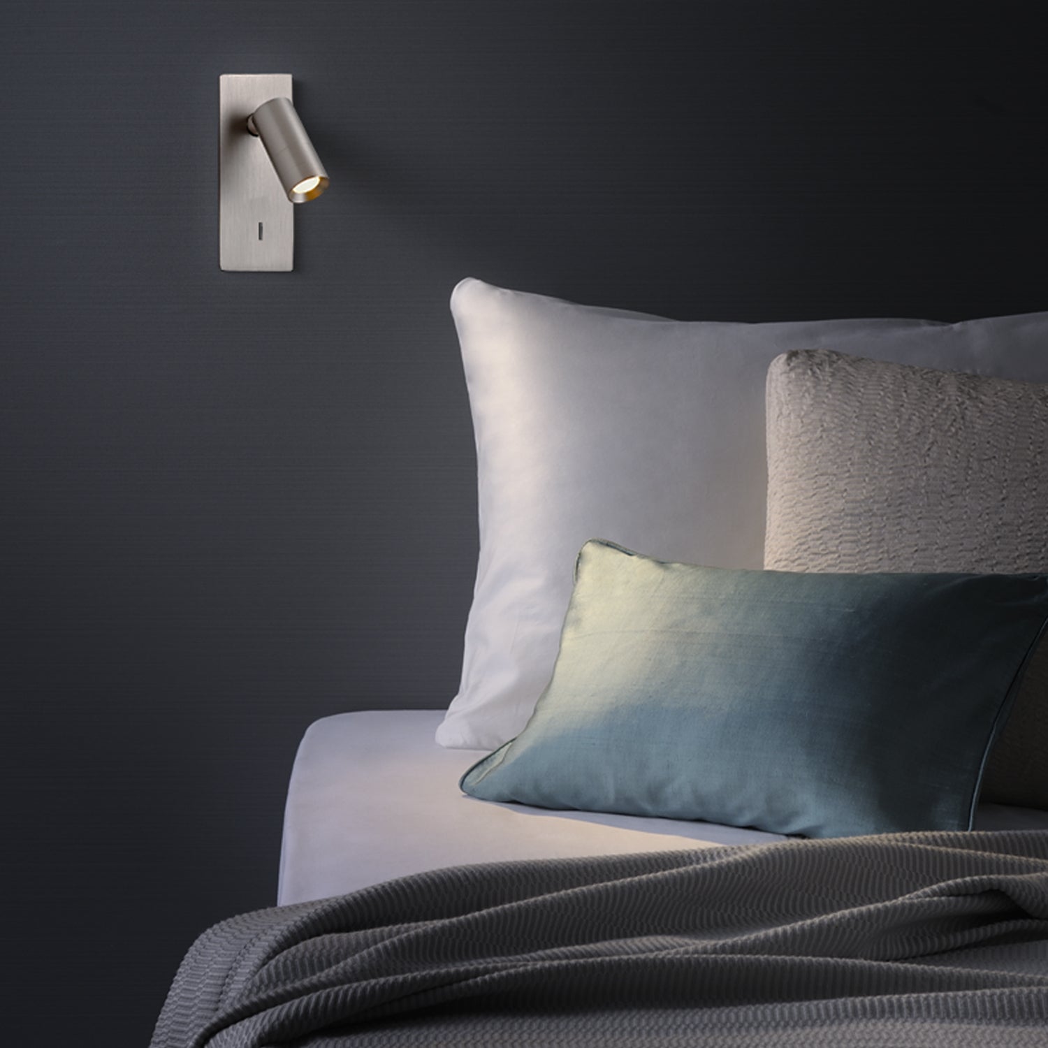 ロングボディ リーディングライト MBK006｜リーディングライト(読書灯