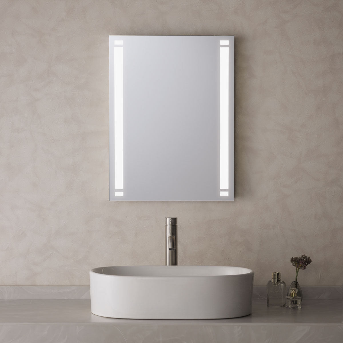 LEDライト付きミラー ホワイト 前面光450×600LED一体型ミラーライト下面にスイッチ｜ミラー